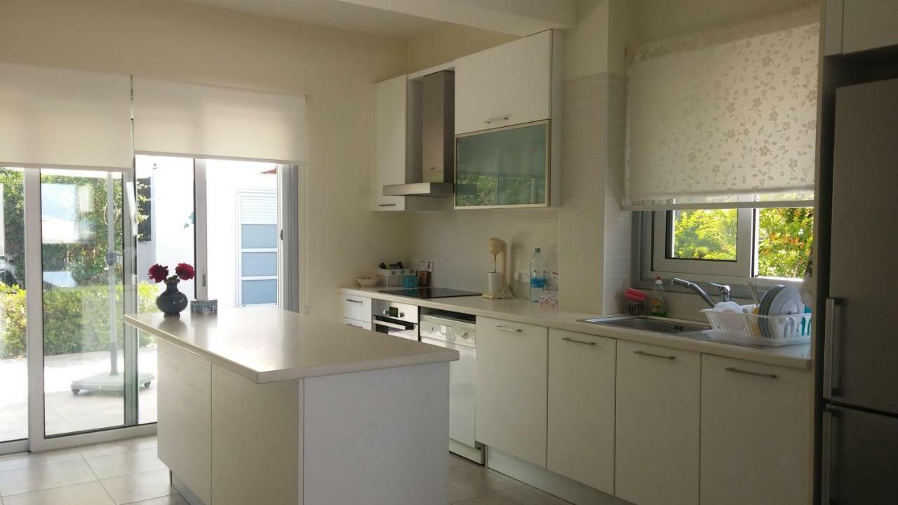 Family Home بروتاراس المظهر الخارجي الصورة